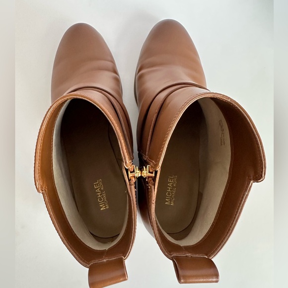 Michael Kors booties - Picture 10 of 14